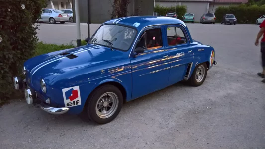 21 2017 Renault Dauphine.webp