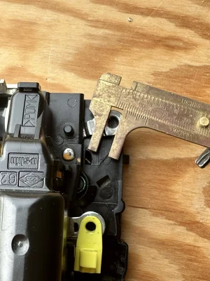 Dokker Türschloss Lockdurchmesser für roten Clip.webp
